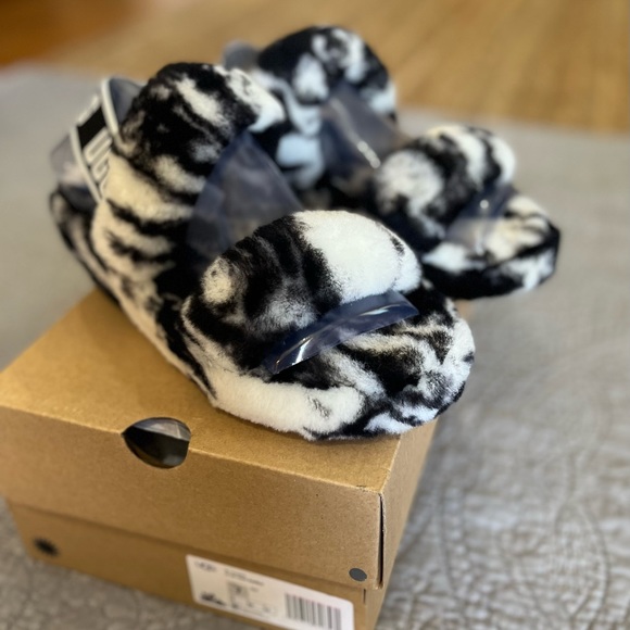 NEW UGG Oh Yeah Fluffy Slides Slippers Black White Marble Women’s Size 7 - Picture 2 of 7